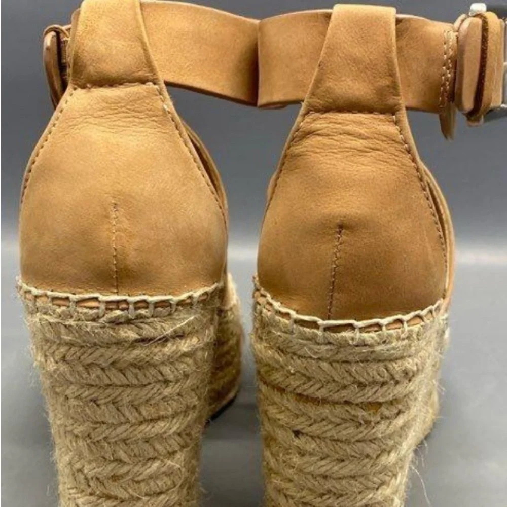 Marc Fisher woman’s Tan‎ perf Leather Espadrille Wedge Plataform Sandals size6.5